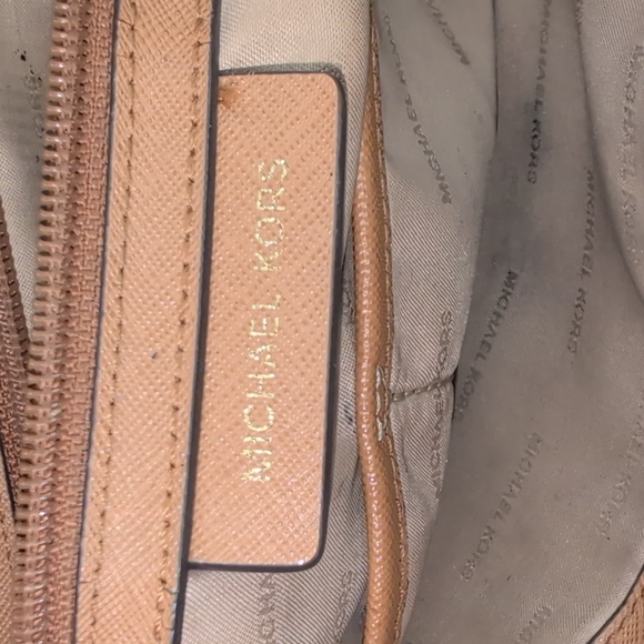 Michael Kors Textured Leather Beige Tote Shoulder Bag Great For Laptop, iPad Etc - Picture 4 of 11